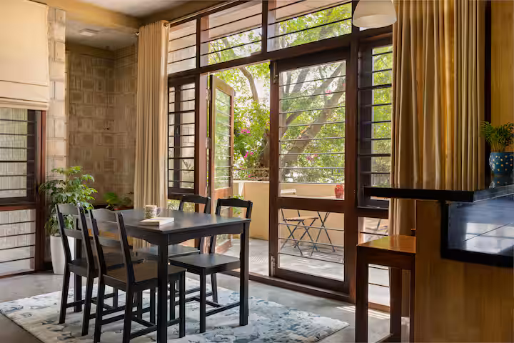 the dining room opening onto the garden